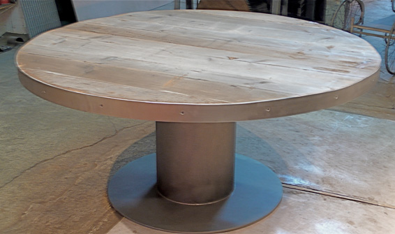Fettuccini Table